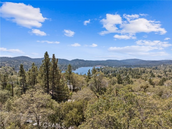 1298 Yellowstone Drive, Lake Arrowhead, CA 92352