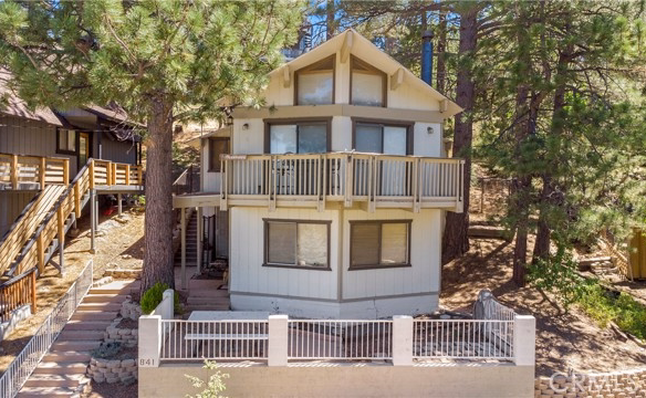 841 Menlo Drive, Big Bear Lake, CA 92315