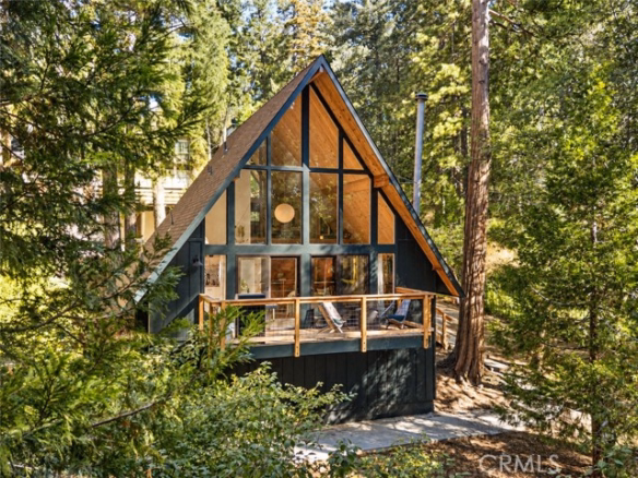 385 Birchwood, Lake Arrowhead, CA 92352