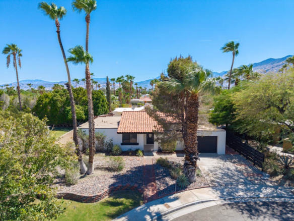 1351 E Luna Way, Palm Springs, CA 92262