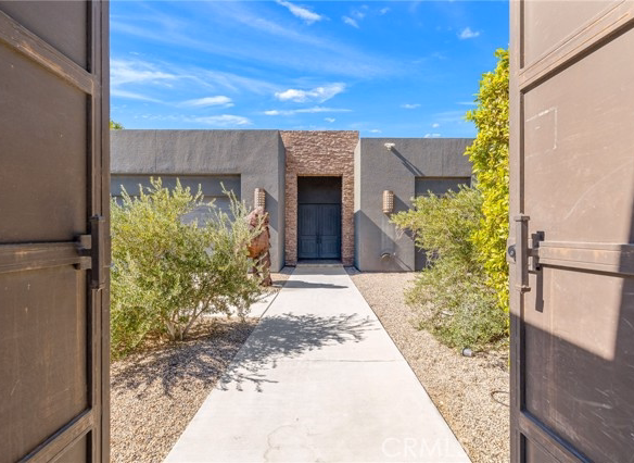 2600 E Vincentia, Palm Springs, CA 92262