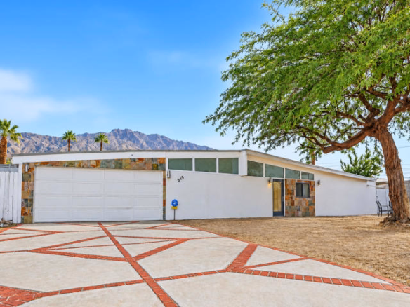 345 E Glen Circle S, Palm Springs, CA 92262
