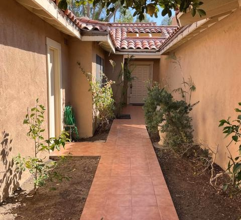 211 La Paz Way, Palm Desert, CA 92260