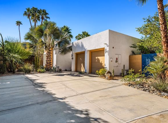 1911 Torchlight Lane, Palm Springs, CA 92264
