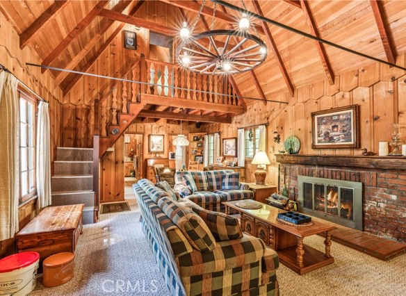 404 Hillside, Lake Arrowhead, CA 92352
